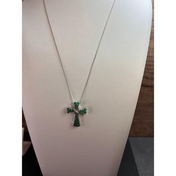 Emerald and zircon sterling silver cross pendant with 20 inch chain - Picture 9 of 12